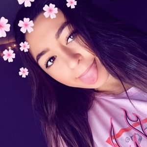 Meet your Posher, Monica